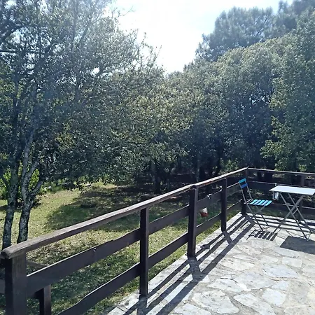 Les Yeuses Semesterbostad *